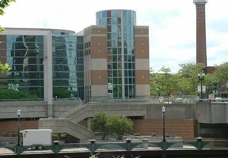 Towneplace Suites By Marriott East Lansing Servis gambar
